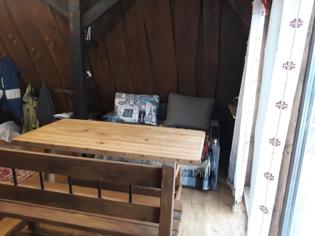 ポリャニーツァOak Houseアパートメント エクステリア 写真