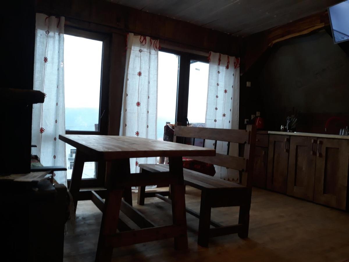 ポリャニーツァOak Houseアパートメント エクステリア 写真