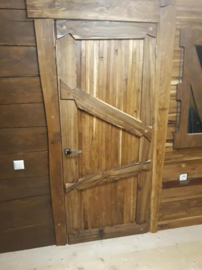 ポリャニーツァOak Houseアパートメント エクステリア 写真