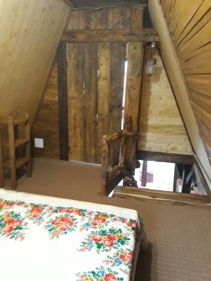 ポリャニーツァOak Houseアパートメント エクステリア 写真